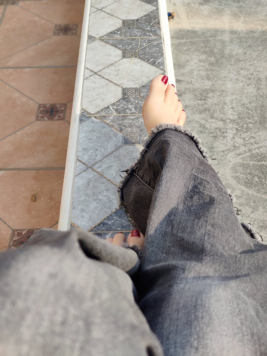 MaxMyself0911's tweet photo. 喜欢你笑着叫我更喜欢你哭着求我😏
#iiii #女Dom #女攻男受 https://t.co/hkbASYBPM2