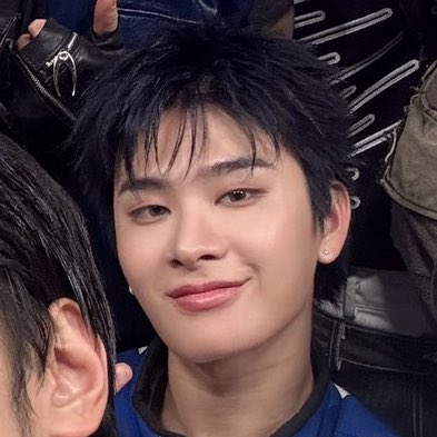 minlity_'s tweet image. น้องไทยยิ้มเหมือนนิคเป้ะ
#THAIchayanon #MCOUNTDOWNxBUS