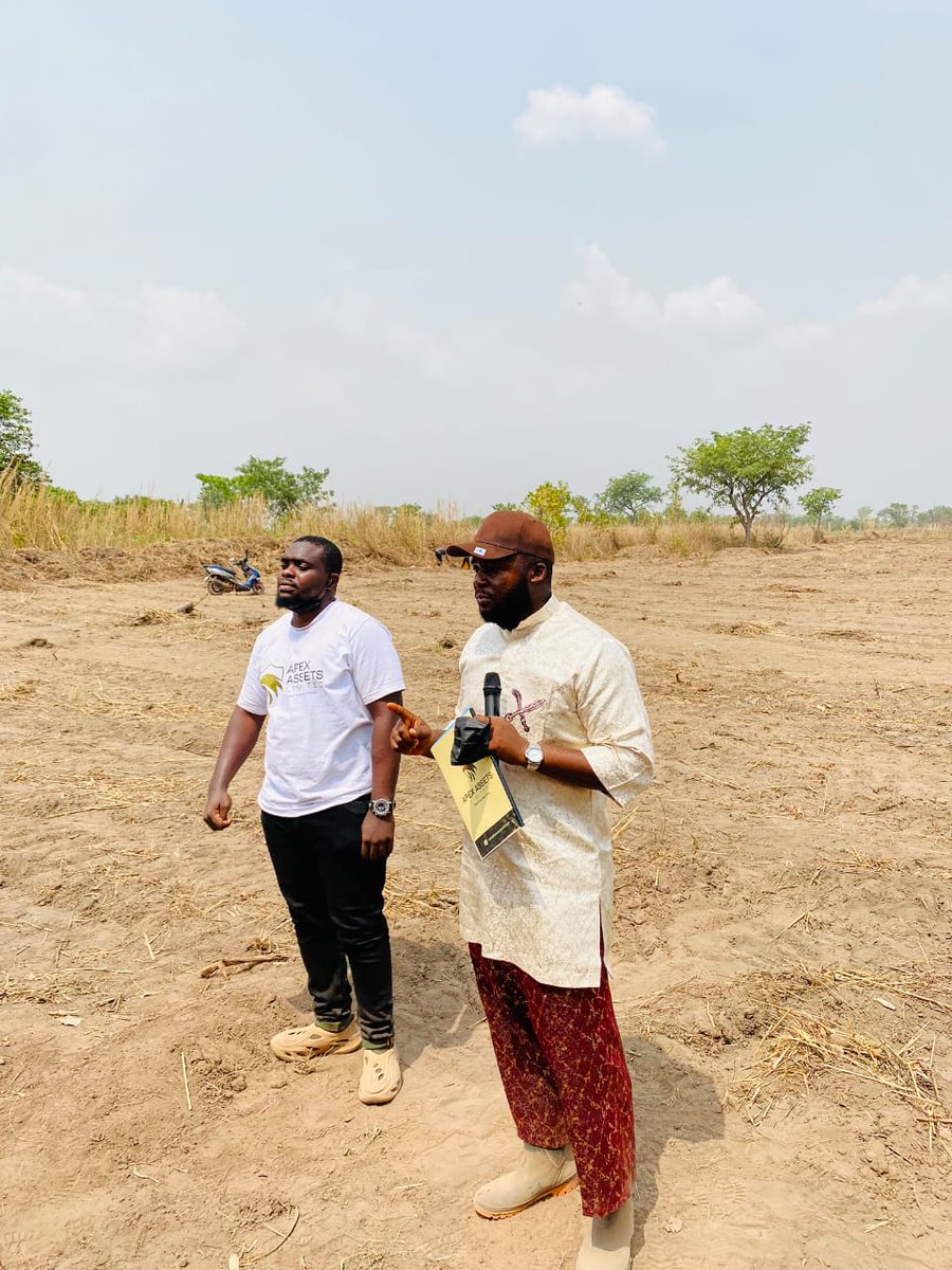 AssetsApex27908's tweet photo. Moments captured, memories in the making.
The first batch land allocation at Apex Tulip Grandeur proof that ownership should be tangible, not just spoken about.

#ApexTulipGrandeur #LandAllocation #RealEstateNigeria #VerifiedLand https://t.co/OTlGv2KCf2