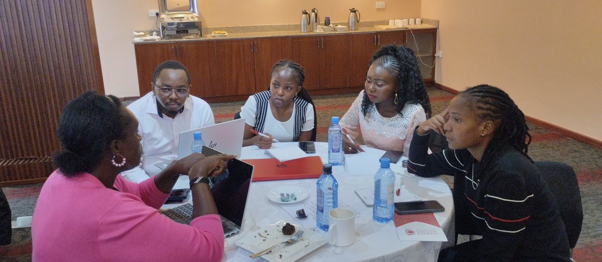 TBChampions_ke's tweet photo. Participants are currently in group sessions brainstorming on:
✅ Successes to scale up
⚠️ Challenges to overcome
💡 Lessons to carry forward
✨ Best practices for 2026
It’s all about disseminating best practices to save more lives. #RMNCAH #EndPreventableDeaths https://t.co/i25pl6BnWL