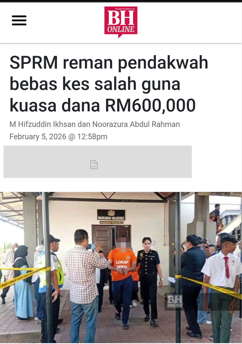 Selepas 4 tahun sedap menunggang agama dan diangkat oleh para penyokong yg "Wala", akhirnya hari ni kena reman juga dia ni.

Semoga dipermudahkan urusan utk tersungkur bagi penunggang² agama sekalian.