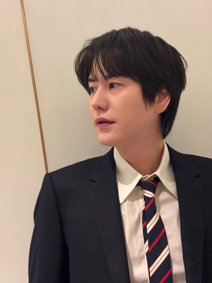 kyuhyun_official Insta #규현 #KYUHYUN

👔😎