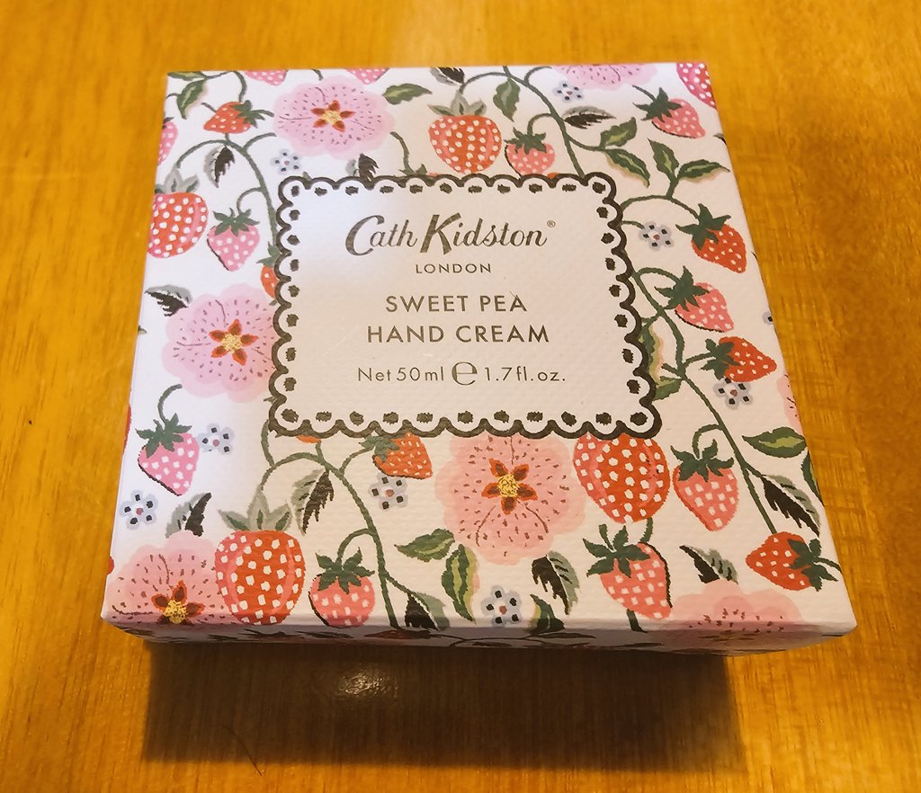Sacra_flor's tweet photo. テスターで試して香りが気に入って衝動買い。 https://t.co/vBxRgFcNG5