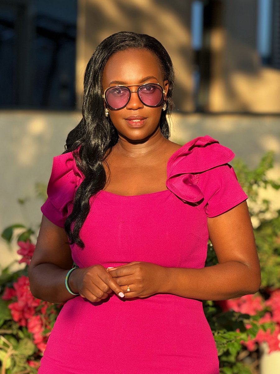 Tracey K tweet media