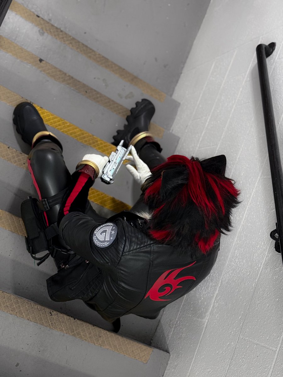 AKrCosplay's tweet photo. Shadow the hedgehog, my beloved LOL https://t.co/bkq6369MC7