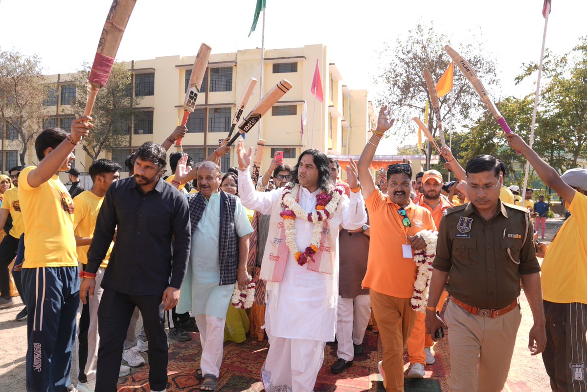 sanatanleague's tweet image. जयपुर में पहले ही दिन ट्रायल्स के दौरान जबरदस्त उत्साह देखने को मिला। बड़ी संख्या में बच्चों ने पूरे जोश और जुनून के साथ भाग लिया, जहाँ 977 खिलाड़ियों ने अपना नामांकन कराया। शाम 7 बजे तक खिलाड़ी धैर्यपूर्वक अपने मौके का इंतज़ार करते रहे। 🏏🔥

#SanatanPremierLeague #SPL