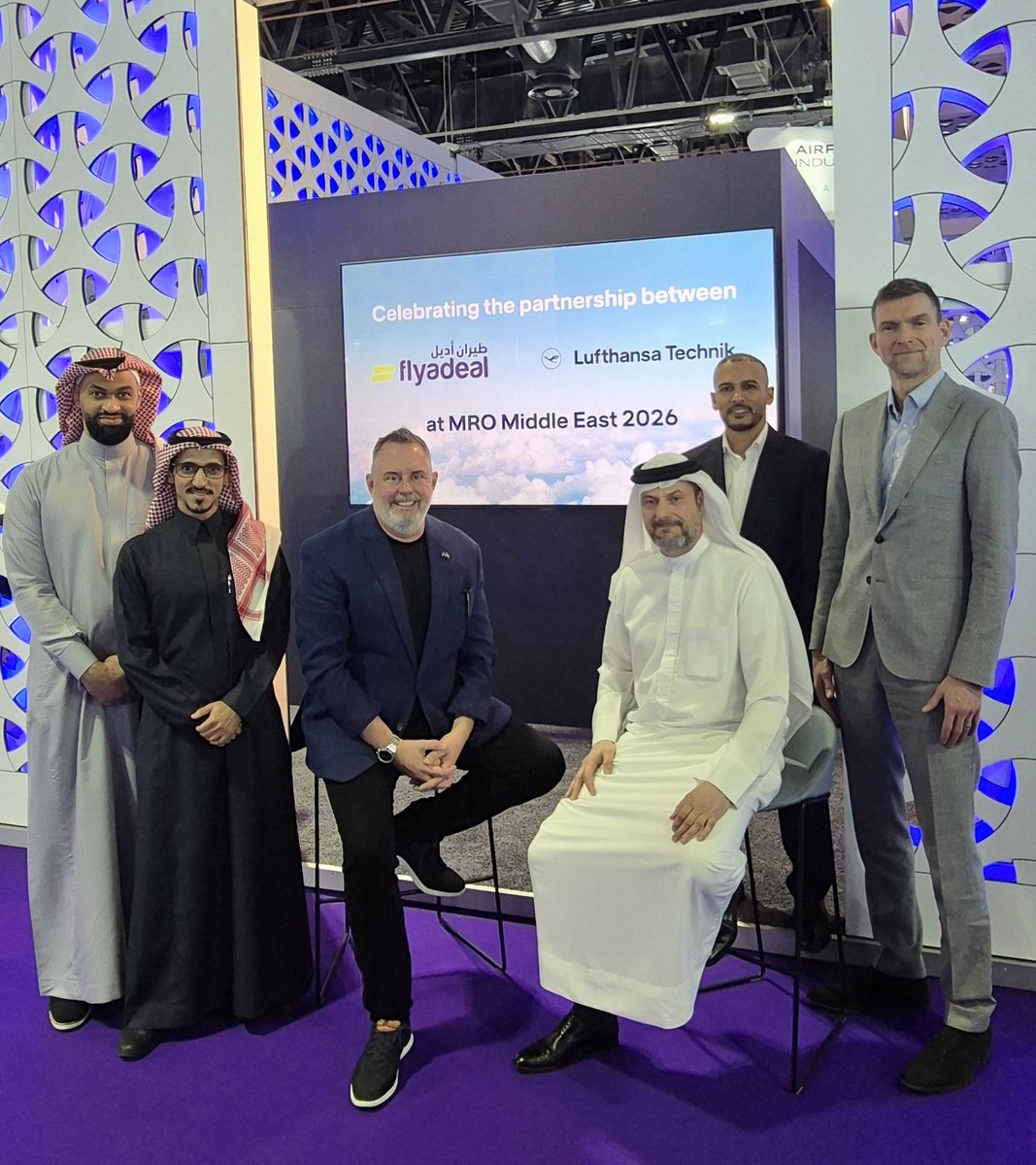 Lufthansa Technik tweet media