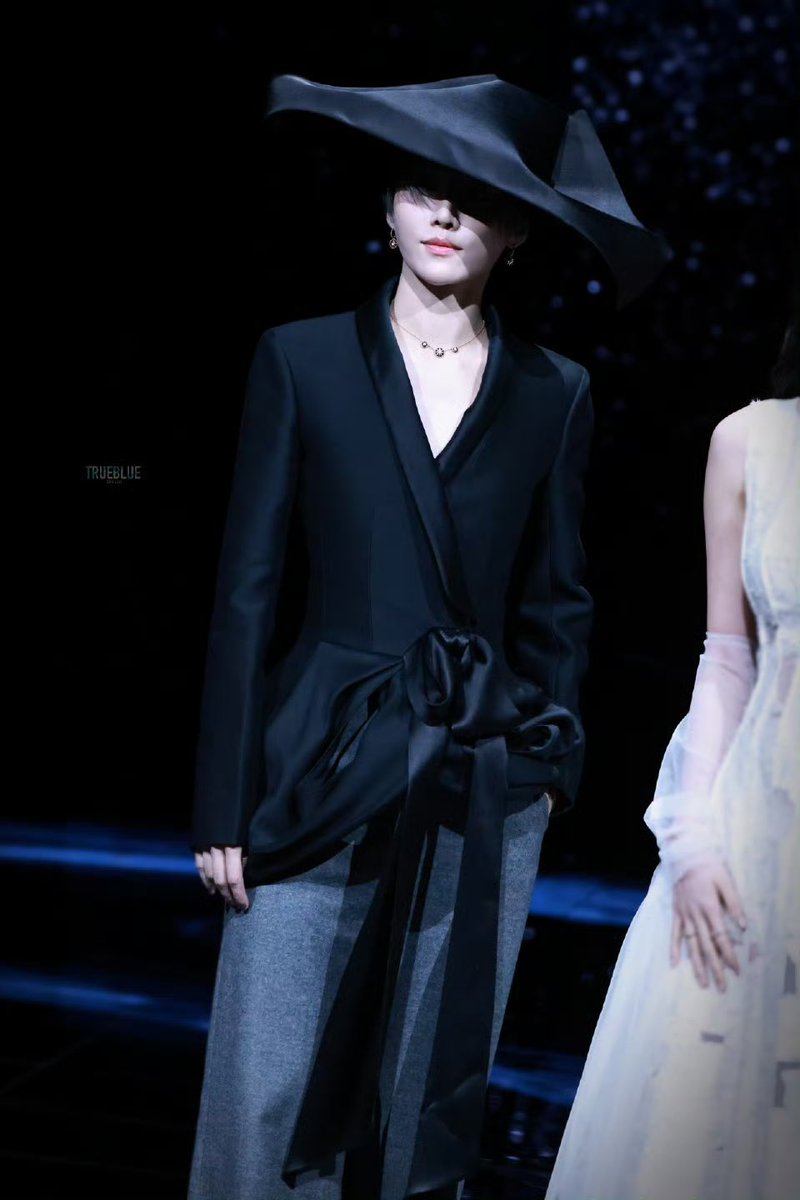 얼굴 보여줘......................