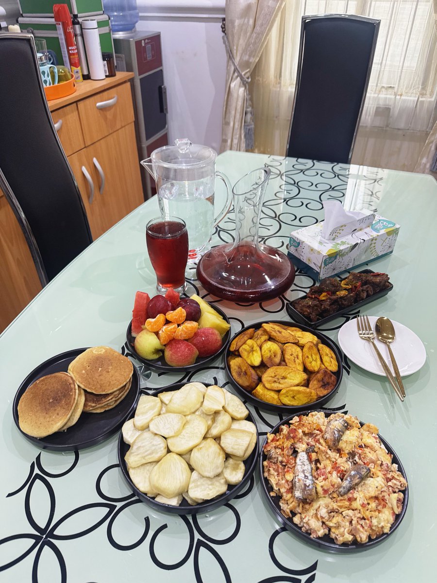 MrMekzy_'s tweet image. A farmer’s light breakfast. Literally eating my harvest.🙂‍↔️🥰❤️