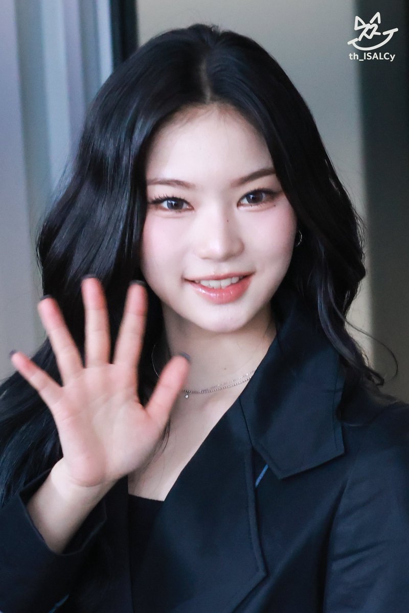 th_ISALCy tweet media