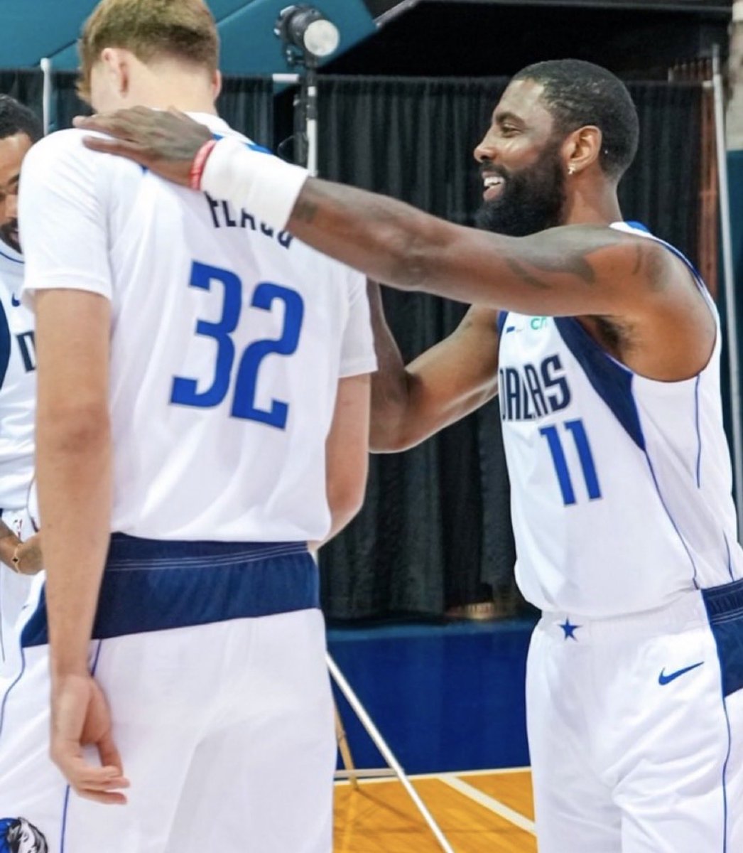 nbafactsfr's tweet photo. Kyrie Irving serait très impliqué dans les progrès de Cooper Flagg. 

Les Mavs miseraient beaucoup sur le duo !

Hâte de voir ce que ça peut donner 👀 https://t.co/2VdQj1ZifN