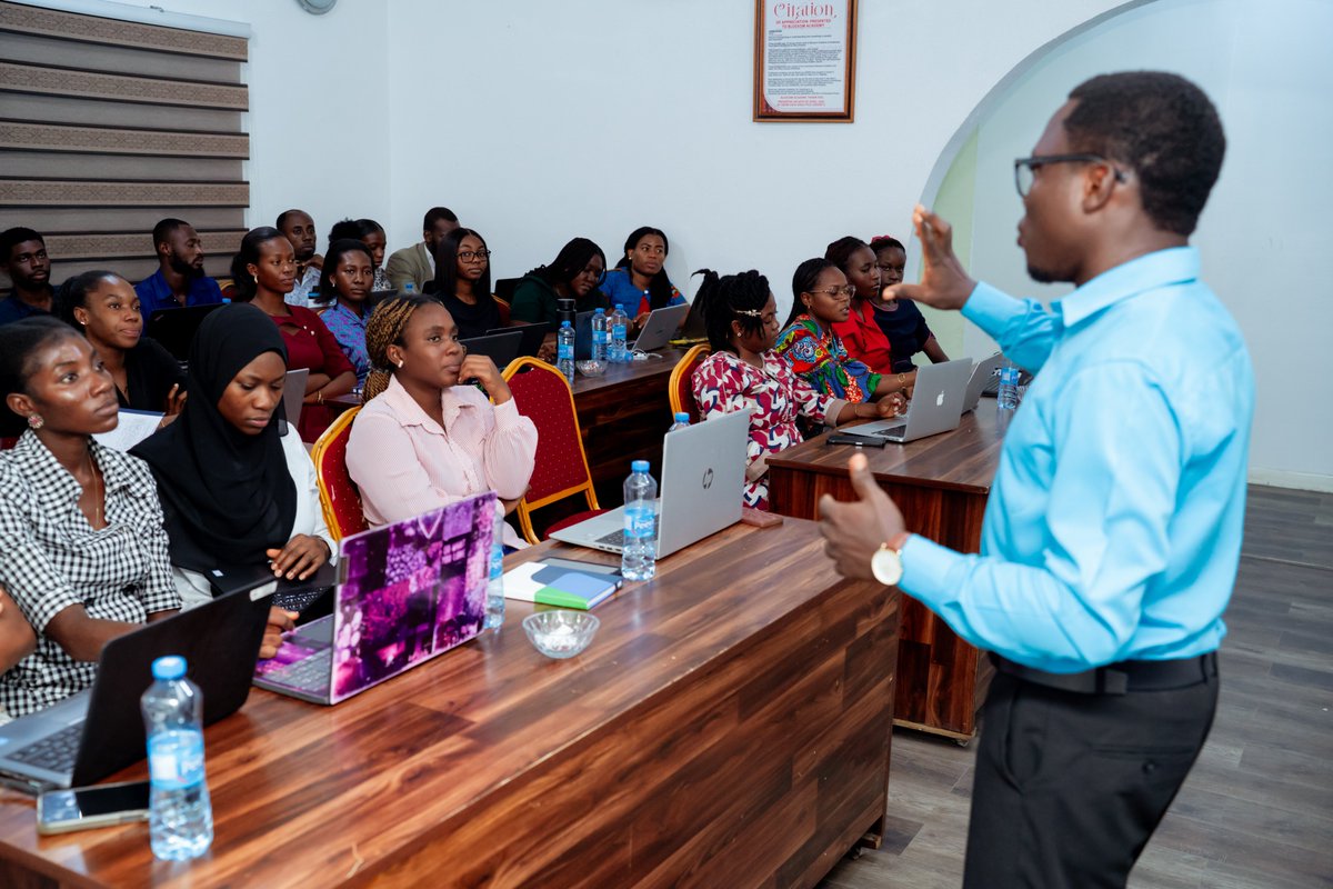 blossomacademy_'s tweet photo. Throwback to the kickoff of the Code4Food Security Fellowship; first in-person sessions, introductions, networking, and the start of Python lessons into AI &amp; Machine Learning.

Grateful to @WFP_Ghana  and @koicagh for their support.

#Code4FoodSecurity #BlossomAcademy #AI #TBT https://t.co/SvCcRh86xB