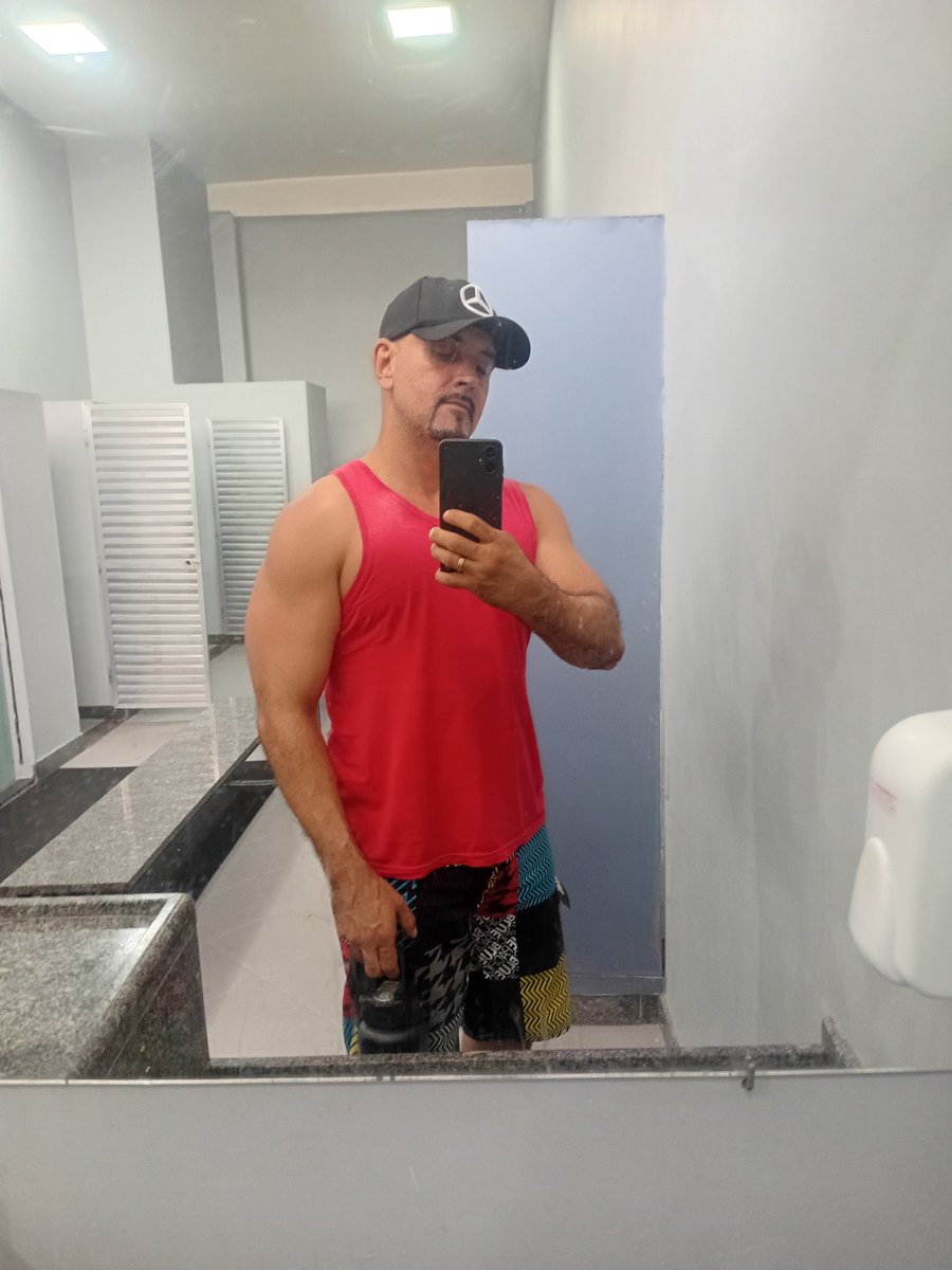 fernandojbarbo's tweet photo. Ah galera, sou geminiano. Não consegui escolher uma só... 🤸‍♂️♊ https://t.co/56IWDlOxzg