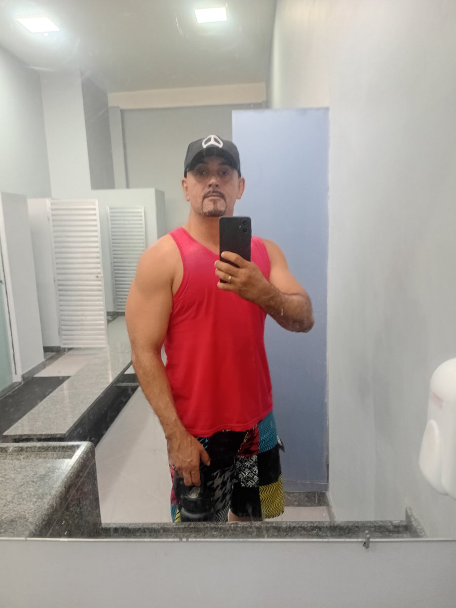 fernandojbarbo's tweet photo. Ah galera, sou geminiano. Não consegui escolher uma só... 🤸‍♂️♊ https://t.co/56IWDlOxzg