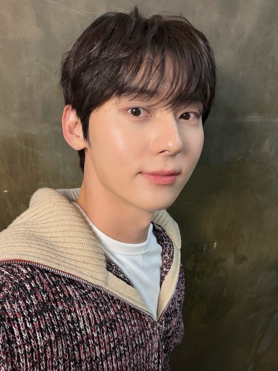 [#Moment_H] 📸
260205 재친구

#황민현 #HWANGMINHYUN