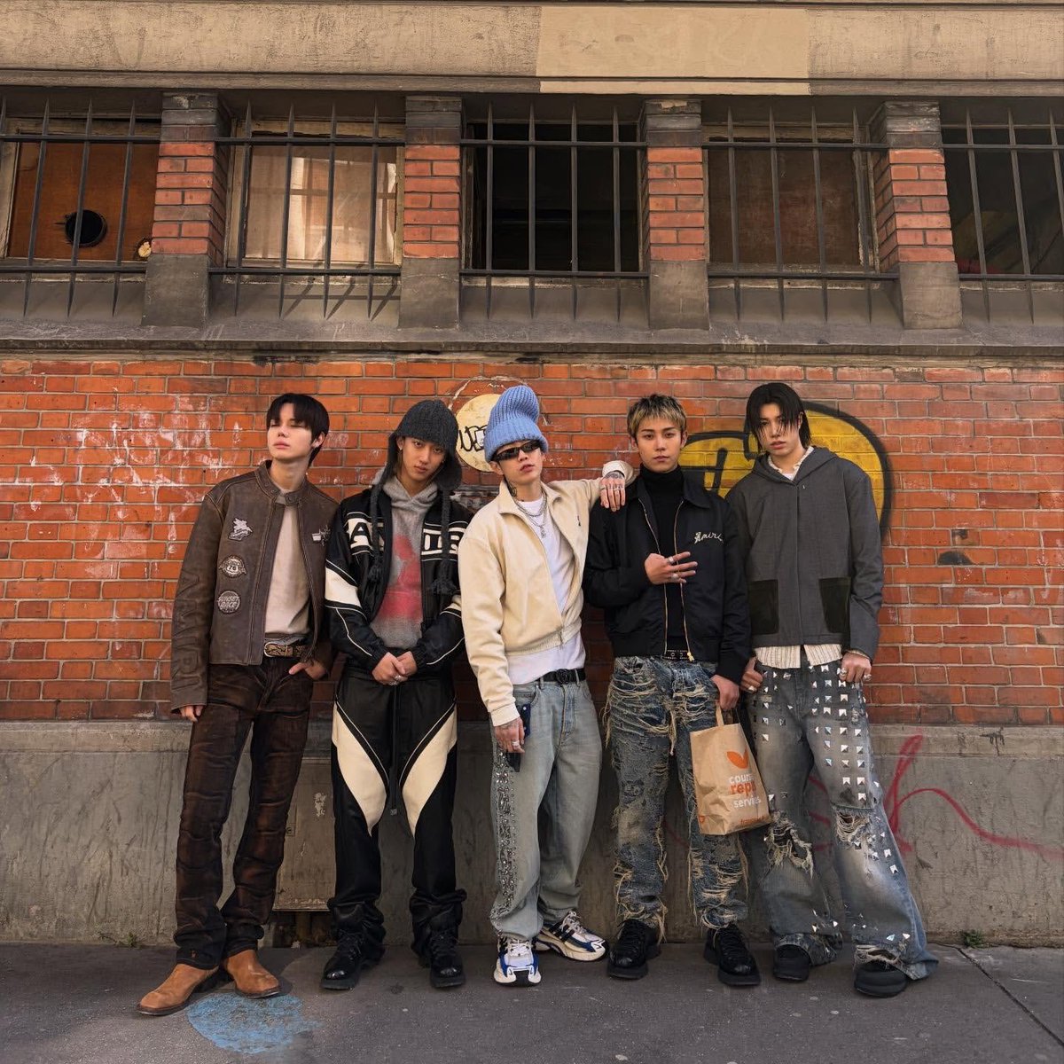 _pinkbunny__'s tweet image. ロンシャとジェイDPN全然これでひとつのグループ、みたいな写真いつもありがたい🖤