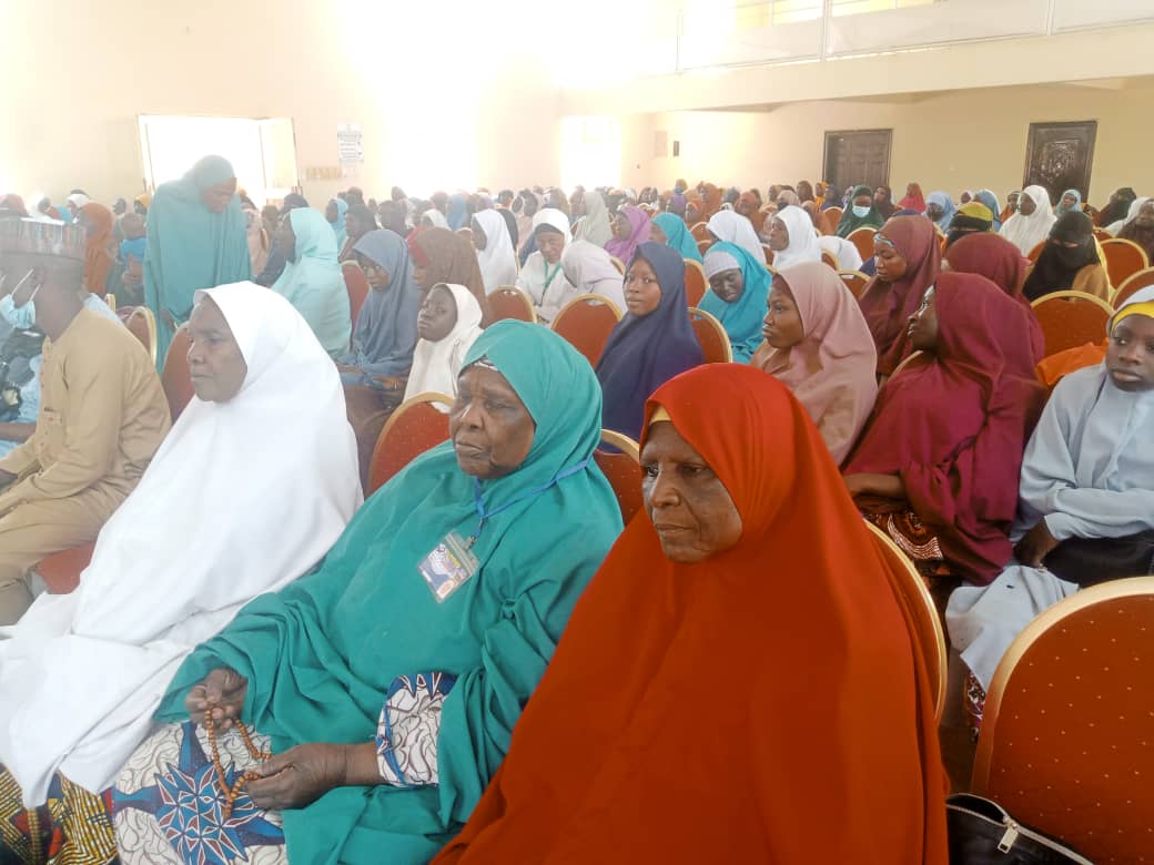 FomwanB's tweet photo. FOMWAN Bauchi State, in collaboration With other  Sister Muslim Women's Organizations commemorated the 2026 World Hijab Day under the theme “Unity in Hijab.”

The commemoration featured through live radio discussion program,  community outreach to Waya and Abuja kwata communities https://t.co/3rplNCx2b1