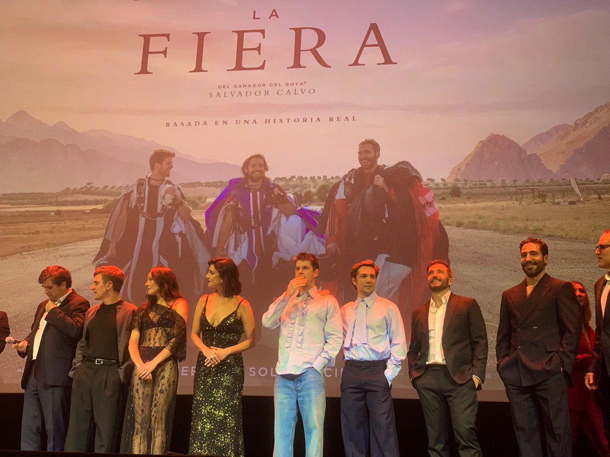 Ayer estuve en el estreno y Mañana se estrena esta peli, La Fiera, basada en unos personajes reales que vivían al límite. Una historia conmovedora y adrenalitica a la vez, contada con maestría por Salvador Calvo.
Y además se estrena en cines el 6 de febrero, que es mi cumple! 😝