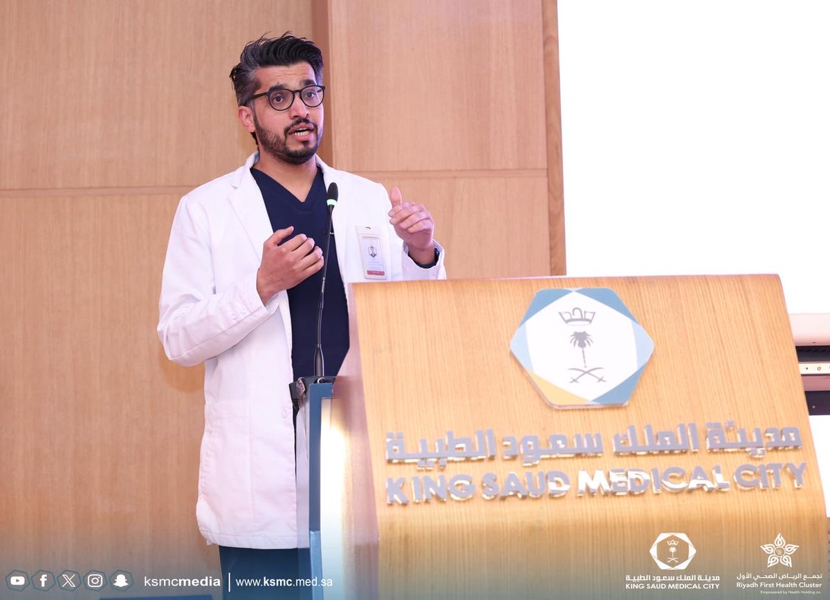 ksmcmedia's tweet photo. احتفت مدينة الملك سعود الطبية، عضو #تجمع_الرياض_الصحي_الأول، بتخريج الدفعة الـ17 من طلاب وطالبات برنامج الامتياز في التمريض لعام 2026م، والبالغ عددهم 29 خريجًا وخريجة، بوصفهم كوادر تمريضية واعدة تبدأ اليوم رحلتها المهنية، للإسهام في تعزيز جودة الرعاية الصحية وصناعة أثر إنساني مستدام في حياة المرضى.