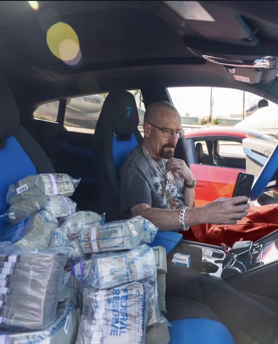 Blaaackguy's tweet photo. Your Average BlackWhale Holder https://t.co/i2DeWVp9RL