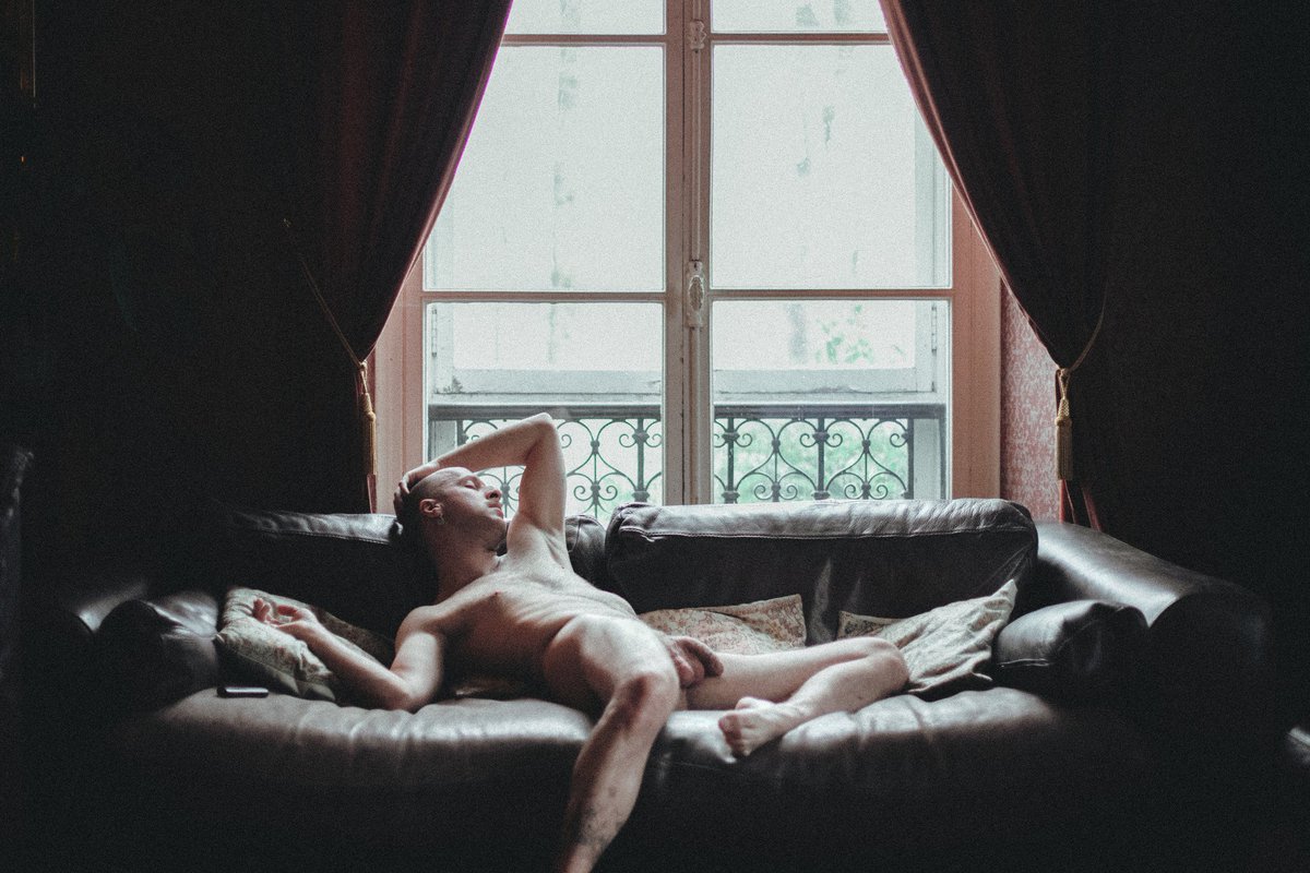 Qu'est-ce t'en pense de se genre d'autoportraits ? 
Moi je crois en être assez fière 👉👈