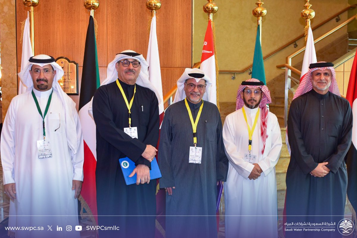 على هامش الملتقى الهندسي الخليجي ومؤتمر تحديات الاستثمار واستدامة مشاريع البنية التحتية الذكية، المنعقد في دولة الكويت خلال الفترة 3–4 فبراير 2026، شارك الرئيس التنفيذي م. خالد بن زويد القريشي في جلسة حوارية بعنوان "المشاريع الهندسية والاستدامة البيئية في دول مجلس التعاون