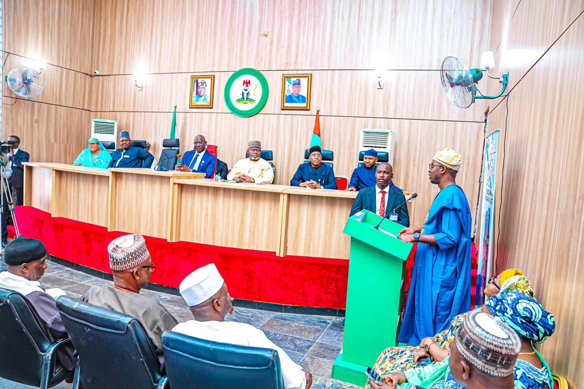Rt. Hon Muhammad Oyanki. tweet media