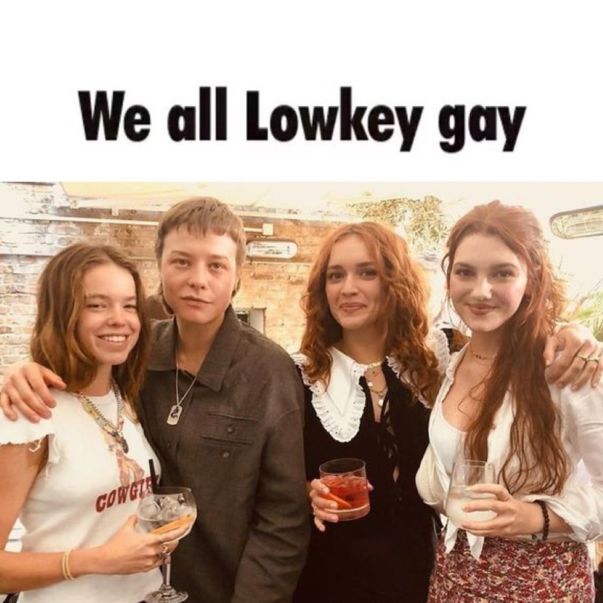 Tata (@villaneluthvr) on Twitter photo 