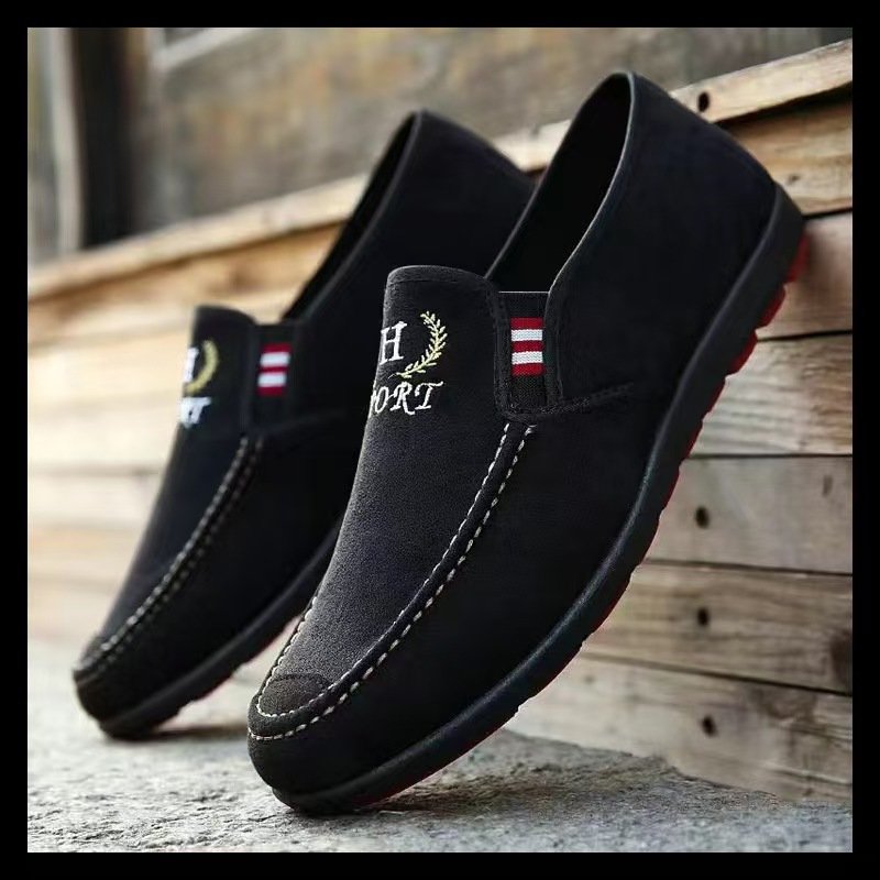 GGbulie's tweet photo. SUEDE SLIP-ON WALKABOUT SHOES - BLACK.
 SALES ON FOR SHOE RETAILERS TO CASH OUT. 
PRICE - 6K PER PAIR FOR MIN. QUANTITY OF 10 PAIRS.
CONTACT PHONE NUMBER/WHATSAPP +2348090666064
SIZES 44, 43, 42, 41, 40. https://t.co/tH1LkdPYe5