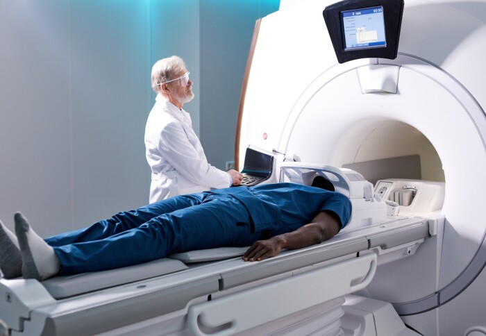 ImperialSandC's tweet photo. A £1.89m clinical trial led by Professor Hash Ahmed (@LondonProstate1) is testing a novel scanning technology for high-risk prostate cancer, aiming to improve treatment planning and outcomes.
https://t.co/g62U7udiNK 
 
🧵 4/6 https://t.co/GNfIC3QEiA