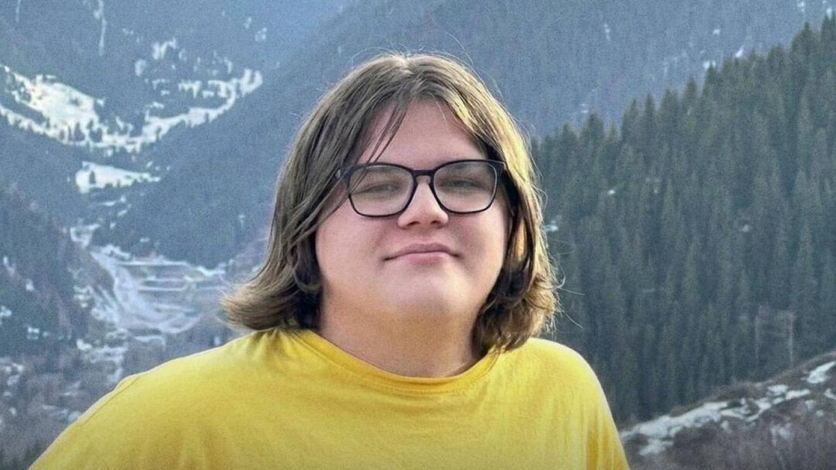 pzk_memorial's tweet image. Александр Качкуркин

1 февраля стало известно, что власти Казахстана депортировали 25-летнего разработчика Александра Качкуркина, которого в России задержали сразу же после приземления самолёта. Молодого человека отправили под стражу по делу о госизмене за денежные переводы в…