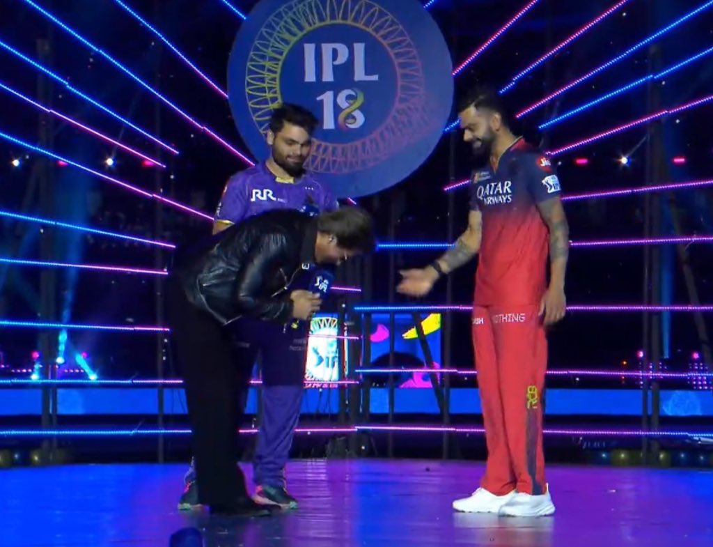 Even the king of bollywood bows in front of king of India 🛐