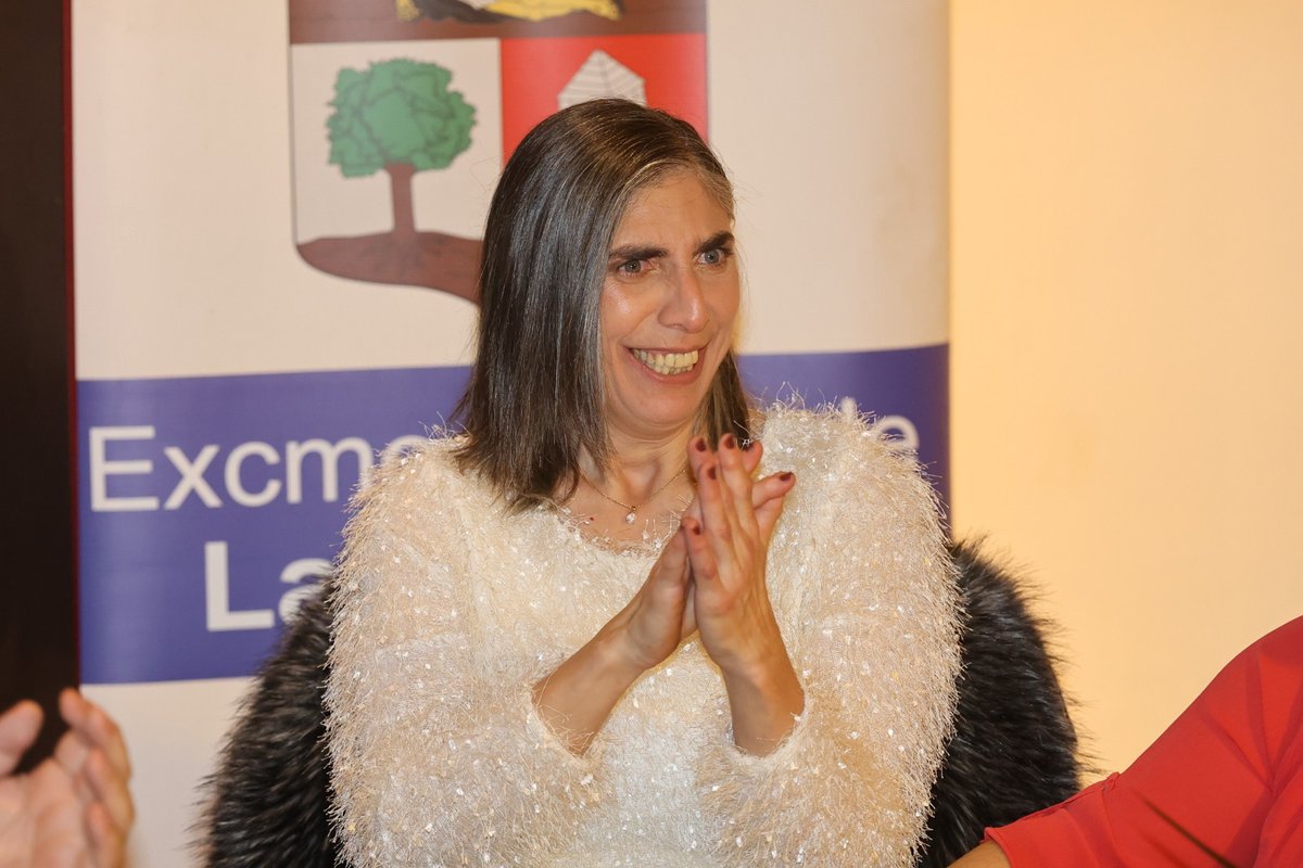 🎭 Ana Gancelledo, persona a la que apoyamos desde FUTUDÍS, será Musa del Carnaval de La Bañeza 2026, fiesta declarada de Interés Turístico Nacional.
Un orgullo compartir este momento contigo, Ana. ¡Disfrútalo al máximo! 💛

#FUTUDÍS #Inclusión #CarnavalLaBañeza