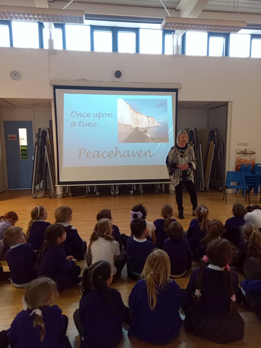 Peacehaven Heights Academy tweet media