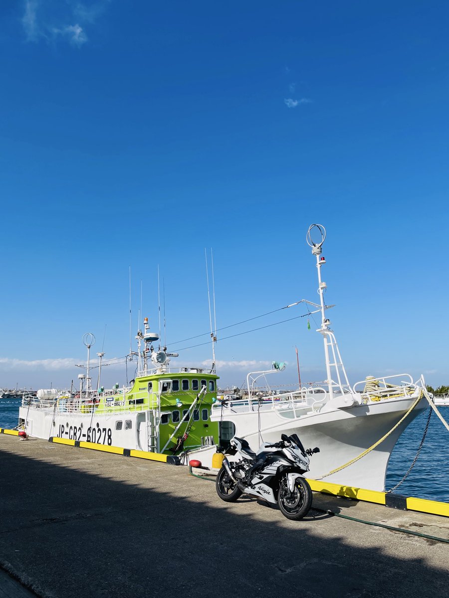 ガソリン満タン‼️ いつでもツーリング行けます🏍 行き先考えて ずっと