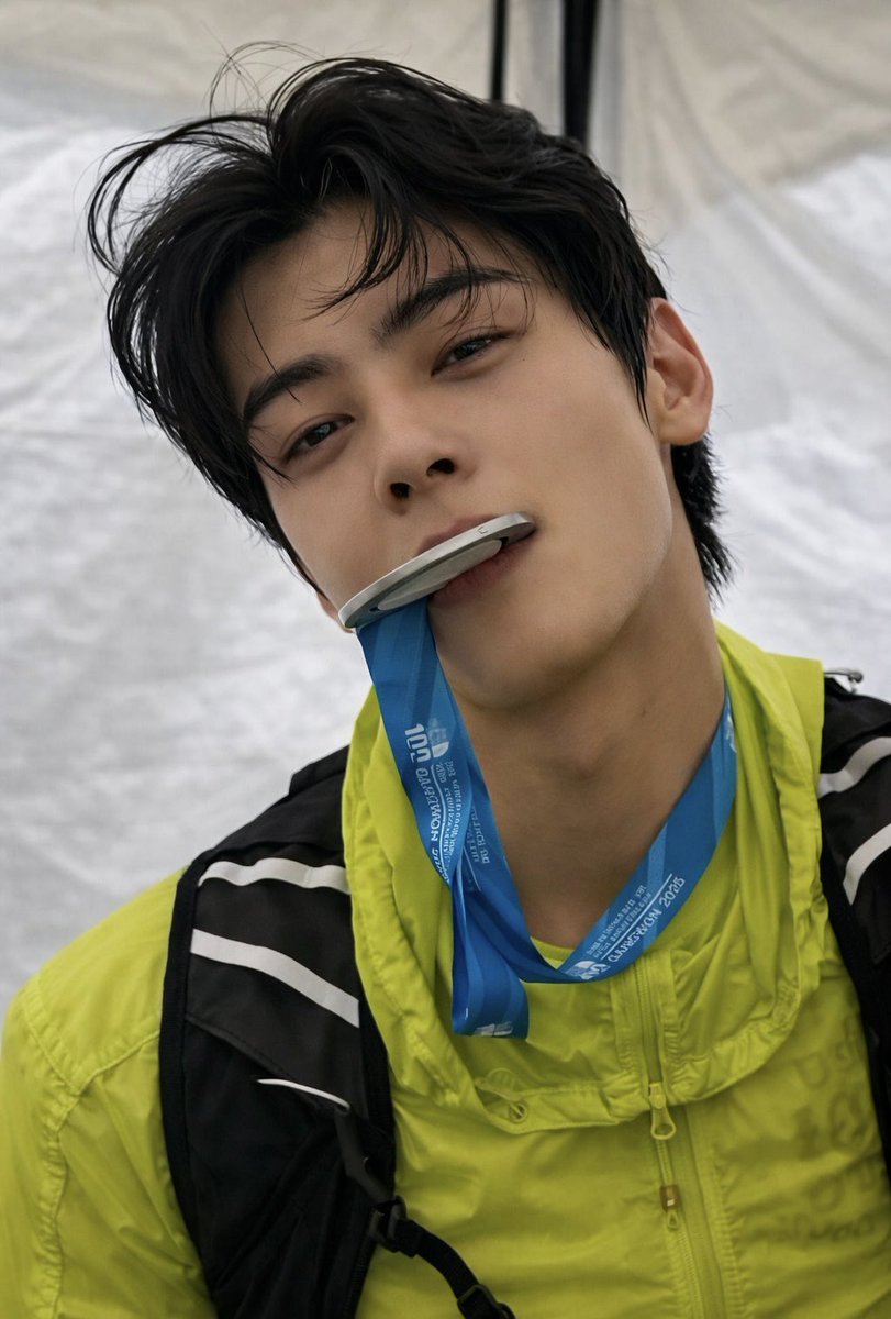 don't scroll just admire cha eunwoo's beauty