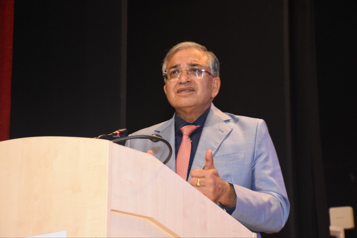 ECI briefs 1,444 Central Observers to be deployed in the forthcoming Assembly Elections in #Assam, #Kerala, #Puducherry, #TamilNadu and #WestBengal.

Read more : eci.gov.in/eci-backend/pu…