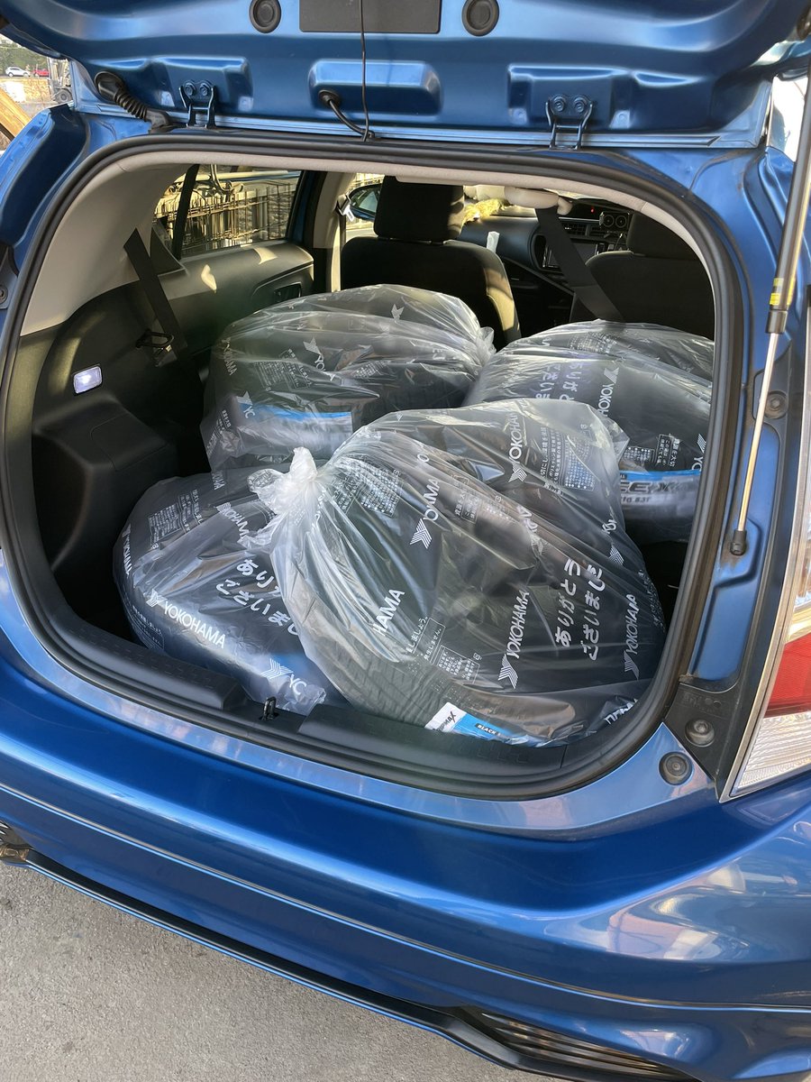 sunphony1985's tweet image. 納車予定は来週だけど先行してタイヤもらってきたお(´ω｀)