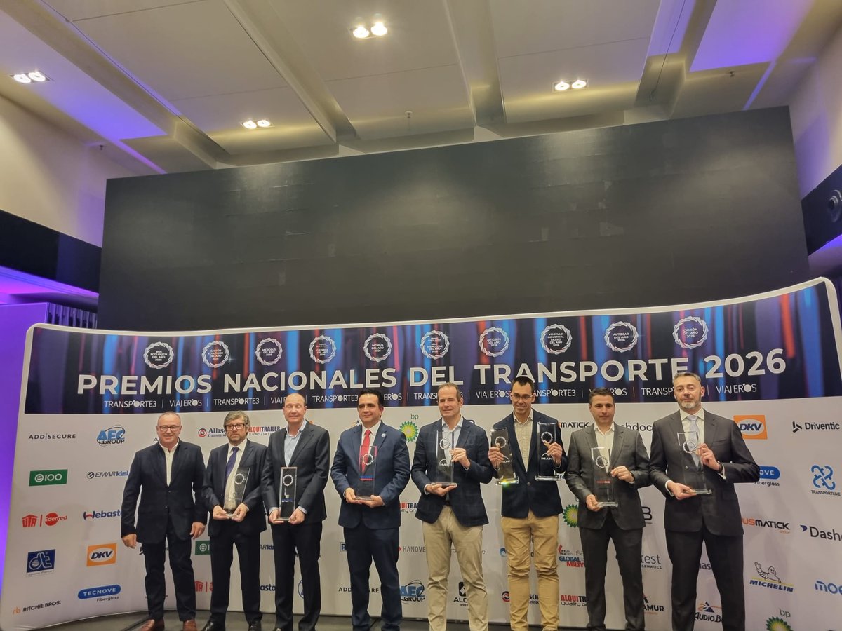 GrupoCastrosua's tweet photo. ¡Gran noticia! Nuestro modelo HERO ha sido elegido Autobús Ecológico del Año en España en los Premios Nacionales del Transporte 2026 de @_Viajeros_ . Un reconocimiento a nuestra apuesta por una movilidad sostenible, eficiente e innovadora.
#Castrosua #HERO #MovilidadSostenible https://t.co/Sdm64KEEFA