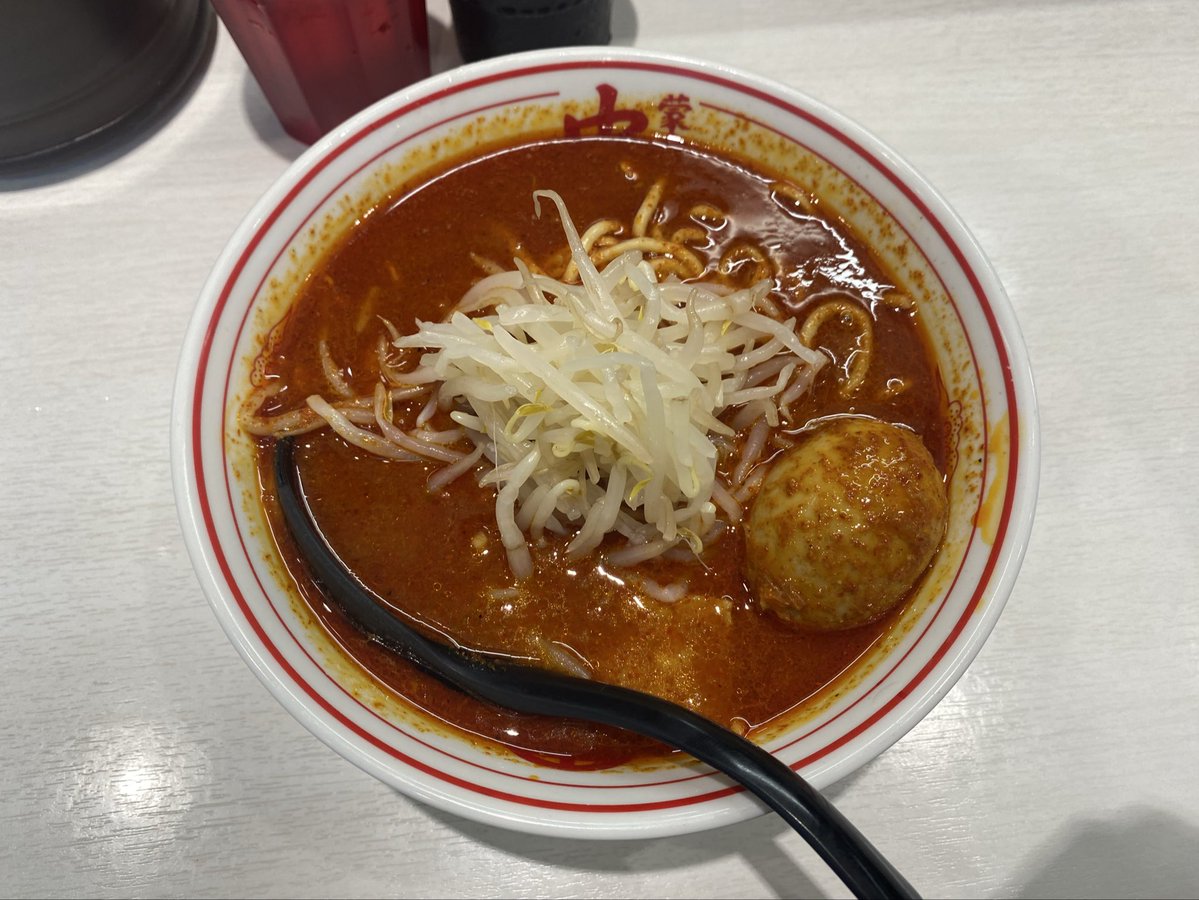 蒙古タンメン中本　川越　3
北極、麺硬め、北極味玉
北極味玉が食べたくて中本へ。
デフォの北極食べられるかちょっと勇気が必要だったけど食べ切れた。
着丼したときの北極の香りが食欲そそる。
土曜日寒くなかったらカラトマサ食べに行くのになぁ。