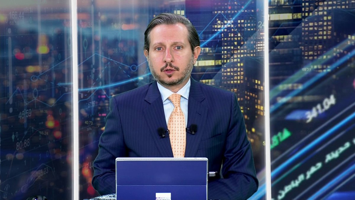 الفضة تقلص خسائرها بعد أن وصلت إلى 15% والذهب يبقى دون مستوى 5000 دولار للأونصة الأسواق العربية _Business 