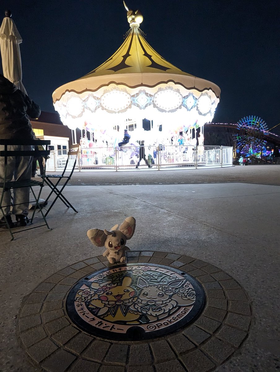 夜のイーブイのメリーゴーランド、儚さが感じられておすすめです。