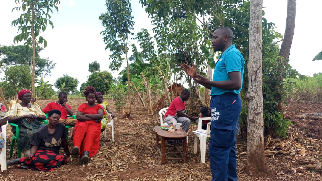 What better classroom than the farm itself?

Today our AgriSharers at Kiduna are taking the farming classes straight at the source-learning, growing, &amp; getting hands-on, right here in the garden.

Together with partners, we turn knowledge into action!

#AgriShareApp