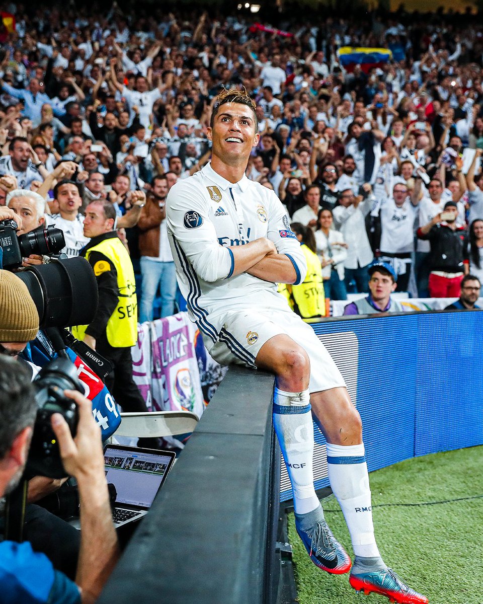 ChampionsLeague's tweet image. Iconic Cristiano 🥰

#UCL