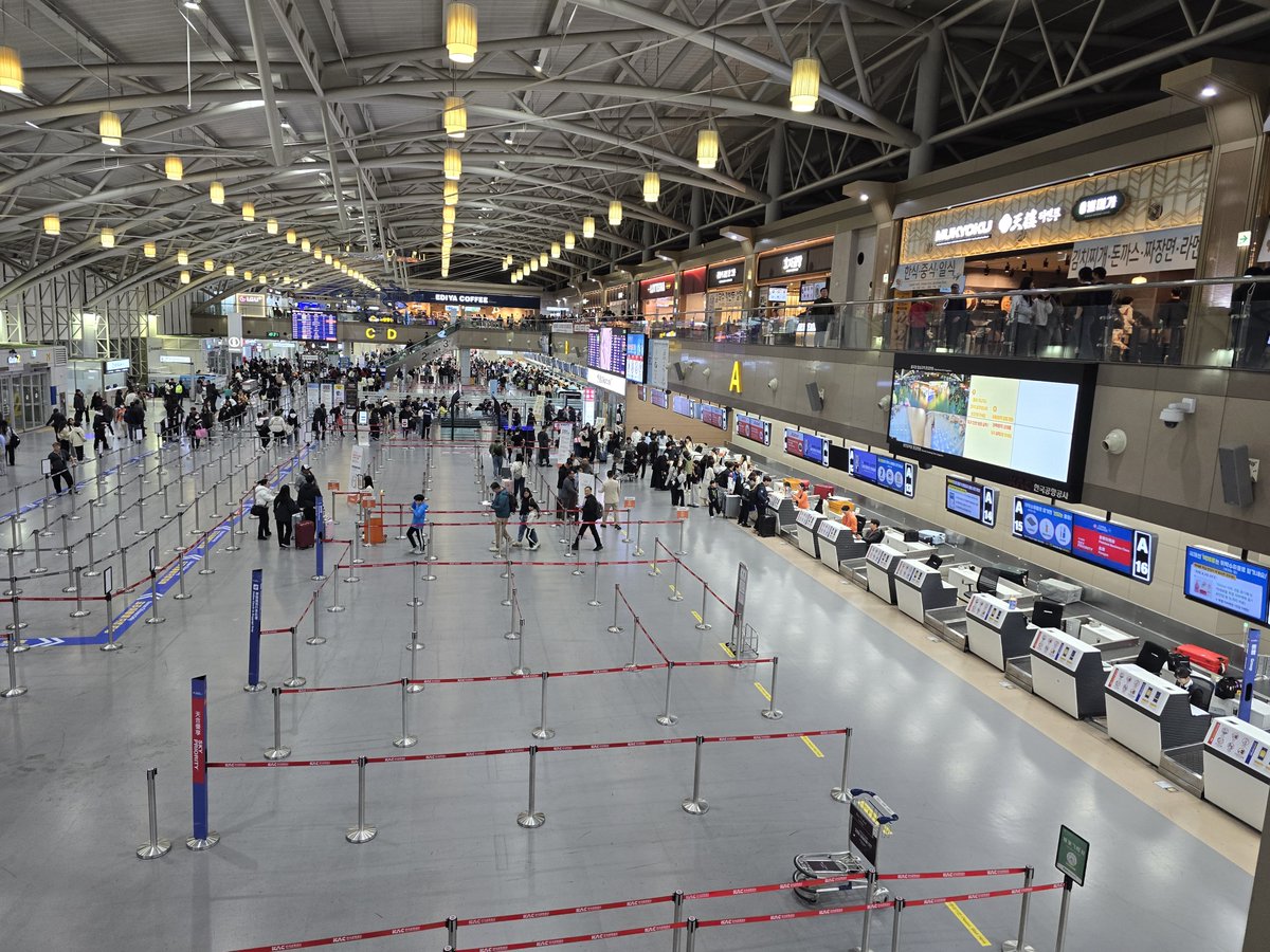 DZPAPIER's tweet image. 260205~260209

태국 ANIMONIUM
아니레브
밀리 블루레이 리리이베
밀리 토크쇼
란티스 라이브(밀리 마에바시위치스 아르카나프로젝트)

일본인 성우를 보러
말레이시아에 가는
한국인이 있다?????