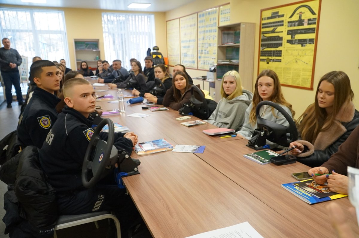 khnuvs's tweet image. У безбар’єрній автошколі #ХНУВС стартував теоретичний курс для нової групи. Подробиці за посиланням: univd.edu.ua/uk/news/26575