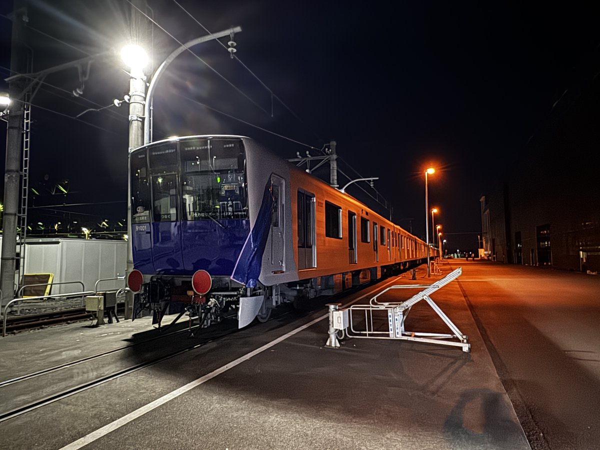 Tobu_to_jo's tweet photo. 昨晩、東上線新型車両90000系が、株式会社日立製作所さま笠戸事業所を出発し、山陽本線、東海道線を経由して、栗橋から南栗橋に到着しました
今後運用開始に向けて検査・教育等を行います
https://t.co/lR1hmSVVEN
#東上線 #90000系 https://t.co/qconrX21yF