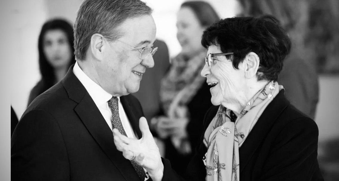 Wir trauern um Rita Süssmuth ⚫️  
Eine visionäre Frau, die Grenzen überwand – zwischen Menschen, Religionen u Staaten. Als Mitgründerin unseres Instituts zeigte sie: Frieden ist kein Zufall, sondern entsteht durch Mut und stetiges Engagement. Ihr Erbe ist uns Verpflichtung!