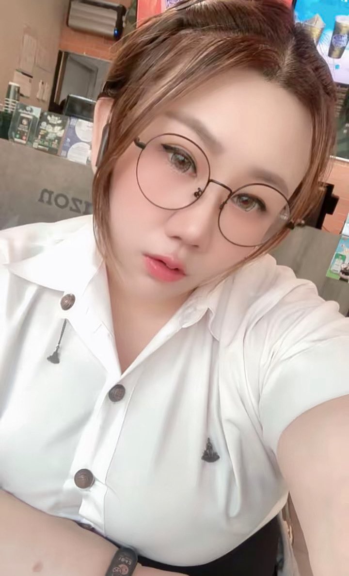 SingleLady698's tweet image. “เลือกผช.ที่เขามีเวลาพาไปเที่ยว 🤍
มากกว่าผช.ที่มีเวลามาหาแค่ที่ห้องดูนะ“

#เด็กราม #สาวแว่น #สุขสวัสดิ์