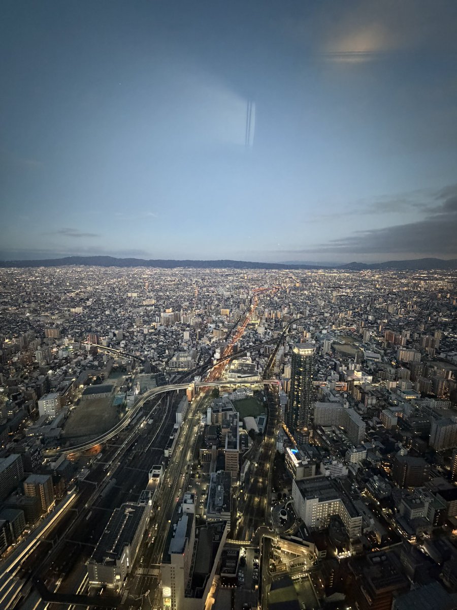 matamorphose_ta's tweet photo. 今日で大阪出張終了。いつもとは違う環境で、色んな違和感を感じた。見た目と人格。会議から学んだ大企業の裏側。さて、東京に帰って今まで以上に自分のビジネスを加速させよう。

#あべのハルカス https://t.co/bovJKX39ke